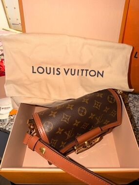 Louis Vuitton Mini Dauphine